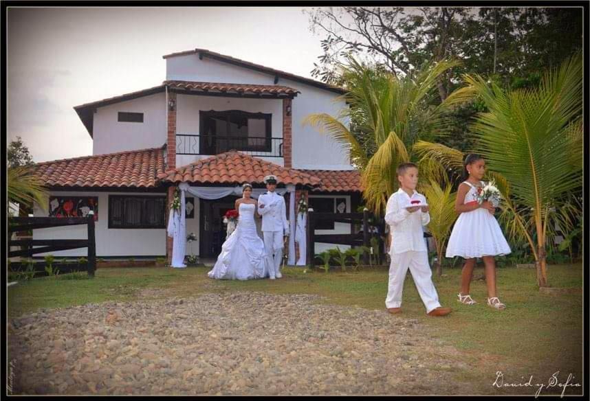 Casa Campo Emaus Caucasia Dış mekan fotoğraf